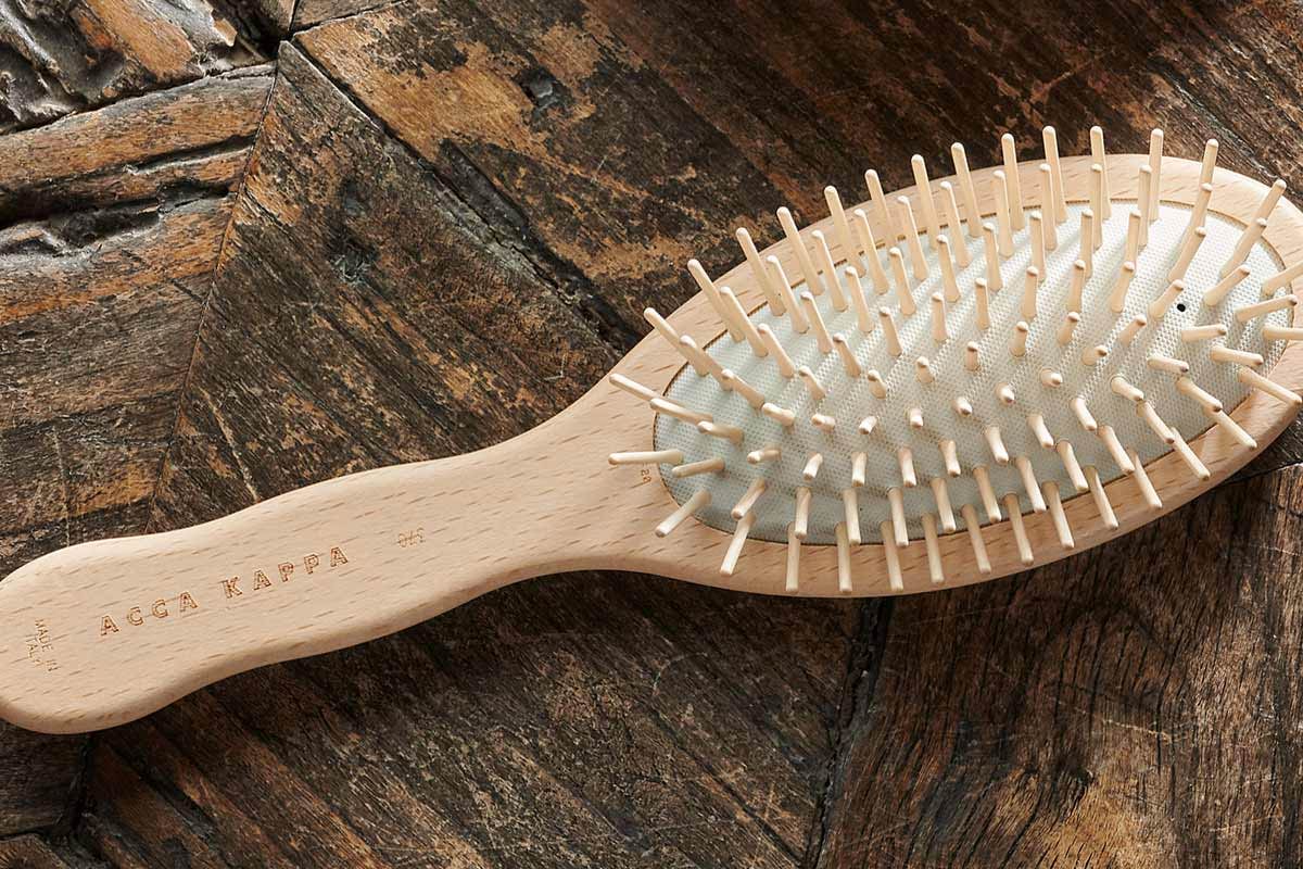 Acca Kappa beechwood hairbrush