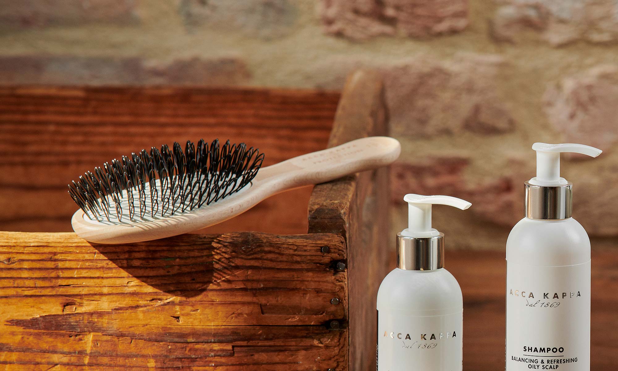 ACCA KAPPA Protection Oval Beech Wood Brush - Looped Nylon